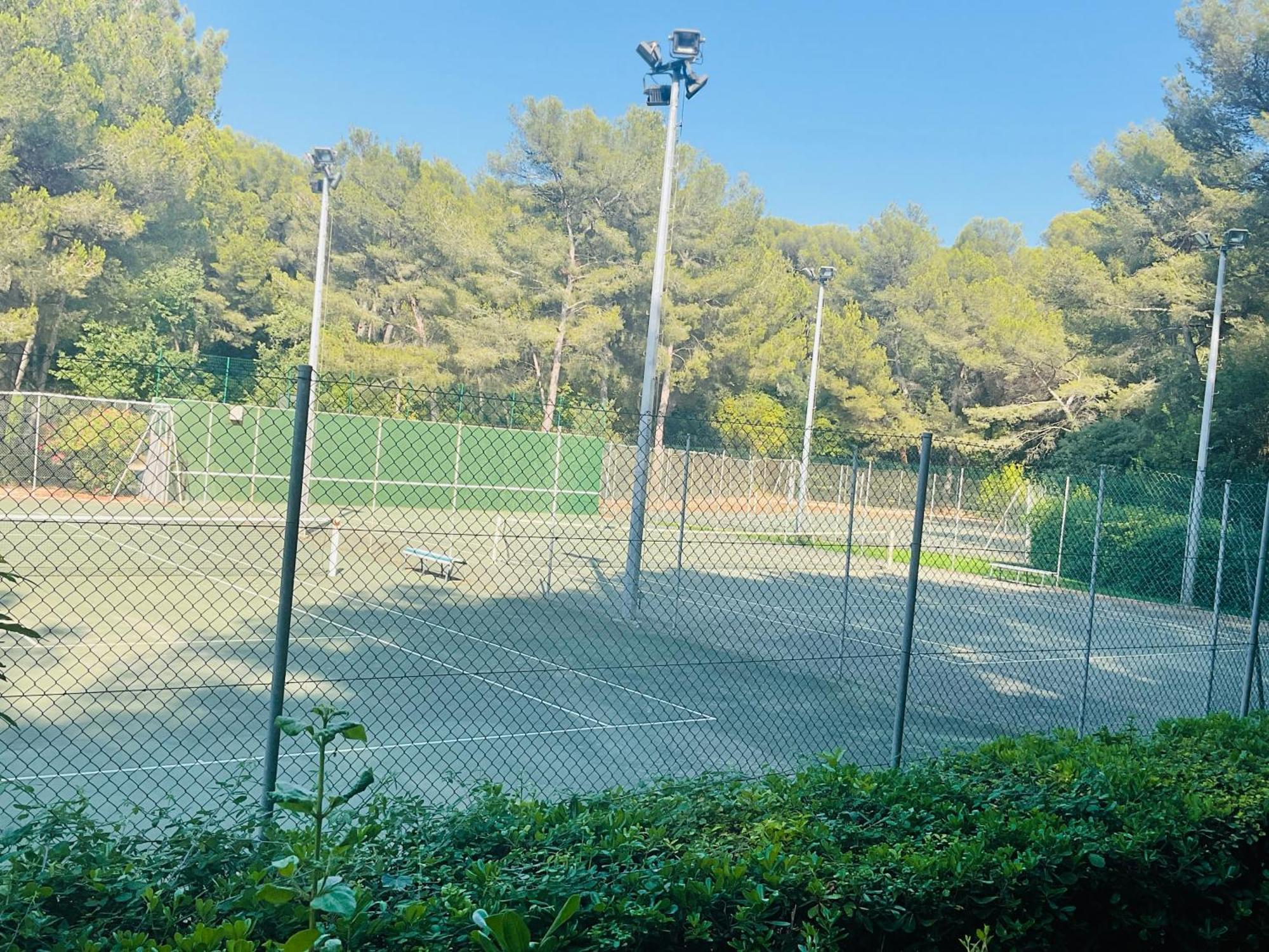 Domaine De La Coudouliere, Vue Mer, Plage, Piscine Et Parc Six-Fours-les-Plages Exterior photo