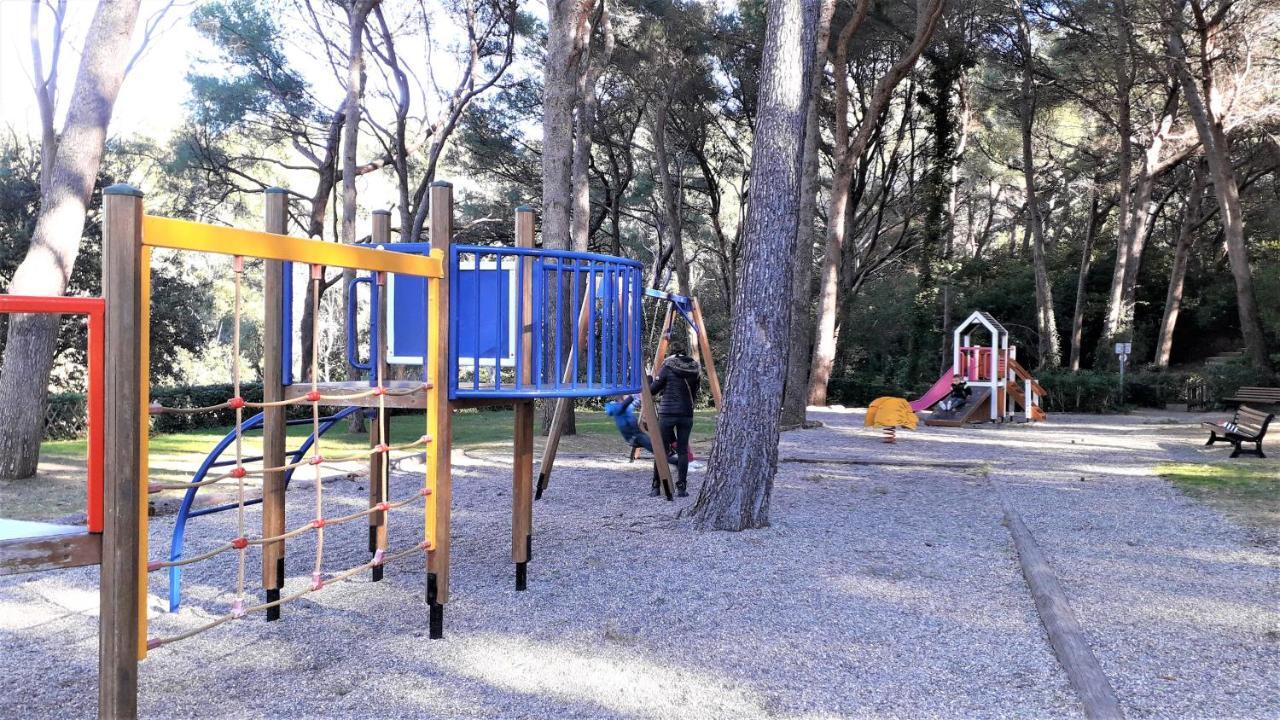 Domaine De La Coudouliere, Vue Mer, Plage, Piscine Et Parc Six-Fours-les-Plages Exterior photo